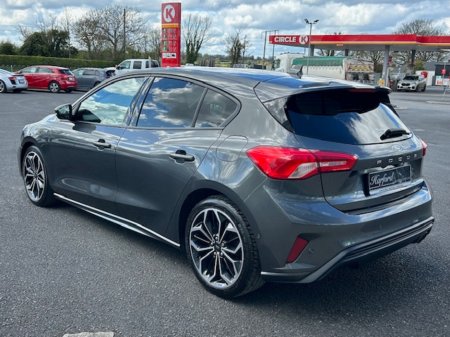 2021 Ford Focus - thumbnail 7