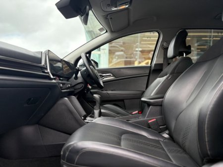 2024 Kia Sportage - thumbnail 2