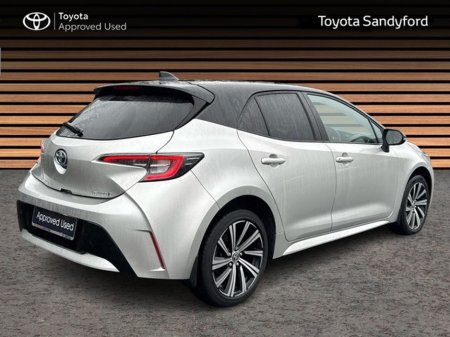 2023 Toyota Corolla - photo 2