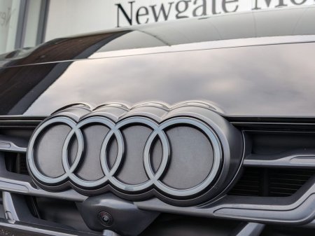 2025 Audi A6 E-HYBRID QUATTRO LAUNCH EDITION €79,888 thumbnail