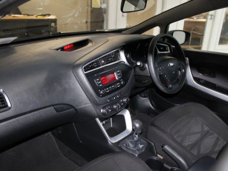 2016 Kia Ceed - thumbnail 10