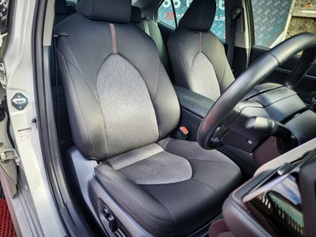 2020 Toyota Camry - thumbnail 23