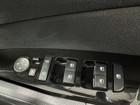 2022 Kia Sportage - thumbnail 21