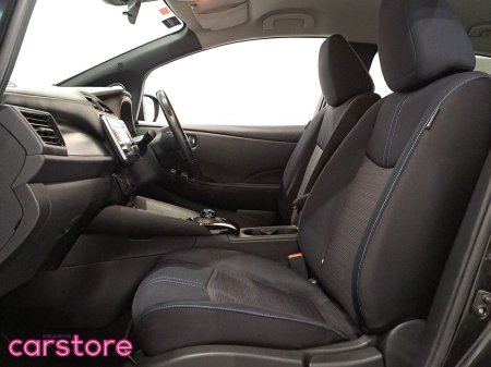 2018 Nissan Leaf - thumbnail 9