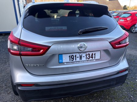 2019 Nissan Qashqai 1.5 DSL SV €17,995 thumbnail