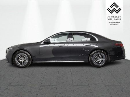 2025 Mercedes-Benz E Class - thumbnail 4