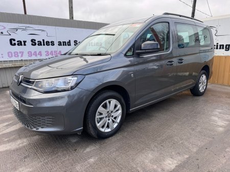 2025 Volkswagen Caddy Maxi Life LIFE TDI 122BHP A7F 5DR A €42,500 thumbnail
