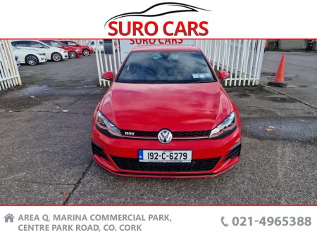 2019 Volkswagen Golf - view 2