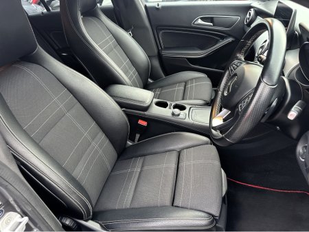 2016 Mercedes-Benz CL Class 180 DBA-117942 5DR AUTO €17,950 thumbnail