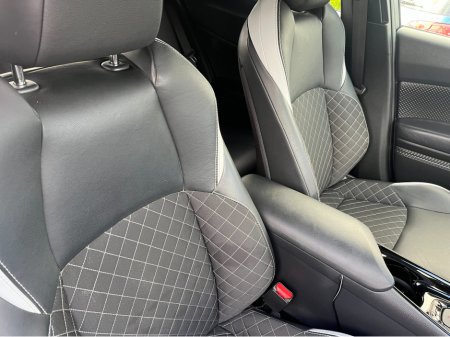 2019 Toyota C-HR - thumbnail 9