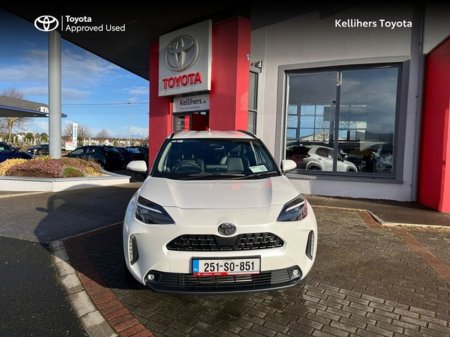 2025 Toyota Yaris Cross YARIS CROSS SOL €36,495 thumbnail