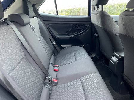 2023 Toyota Yaris Cross 1.5 Hybrid CVT Luna €22,950 thumbnail