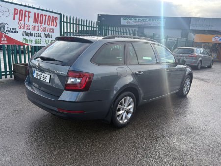 2018 Skoda Octavia 1.6 TDI 11 115HP 4DR COMBI AMBITION €11,950 thumbnail