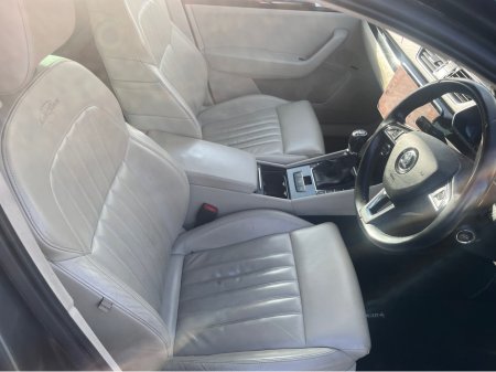 2019 Skoda Superb LAURIN & KLEMENT 2.0 TDI 150HP 4DR €23,750 thumbnail