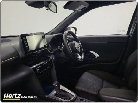 2023 Toyota Yaris Cross - thumbnail 4