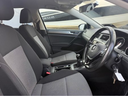 2016 Volkswagen Golf TRENDLINE 1.6 TDI MANUAL 5SPEED 5DR 90 90HP €13,450 thumbnail