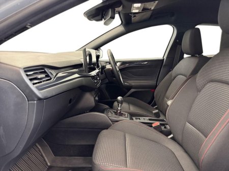 2025 Ford Focus 1.0 ST LINE X *JUST IN* €100 P/W €29,995 thumbnail