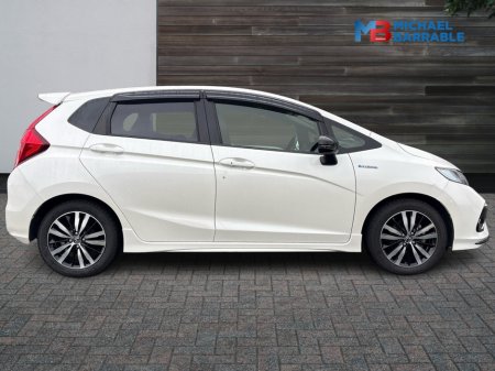 2017 Honda Fit 1.5L Petrol Hybrid Automatic €13,950 thumbnail