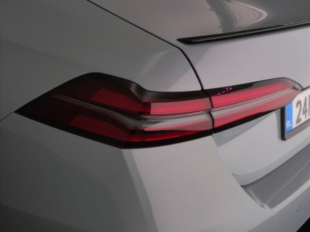 2024 BMW 5 Series - thumbnail 20