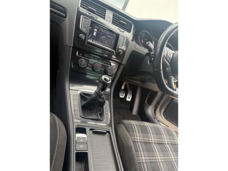 2014 Volkswagen Golf - thumbnail 23