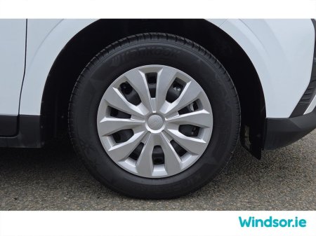 2025 Ford Transit Courier - thumbnail 14