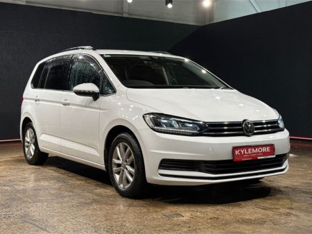 2017 Volkswagen Touran COMFORT LINE - FACTORY ALLOYS - 7 SEATS - REVERSE CAMERA €18,950 thumbnail