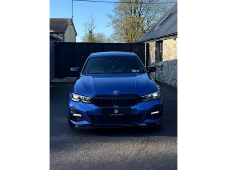 2021 BMW 3 Series - thumbnail 2