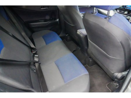 2017 Toyota C-HR - thumbnail 4