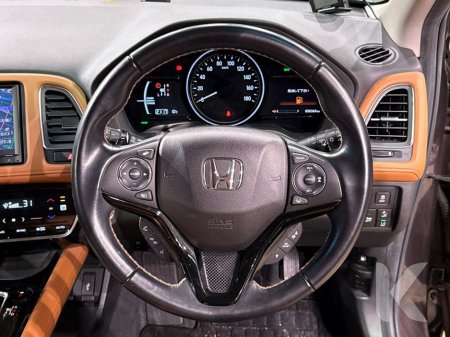 2019 Honda Vezel 1.5 HYBRID SUV - BROWN LEATHER INTERIOR - FACTORY ALLOYS - PADDLE SHIFT - CRUISE CONTROL - REAR CAMERA €20,950 thumbnail