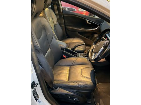 2014 Volvo V40 2.0 D4 ES AUTO €10,499 thumbnail