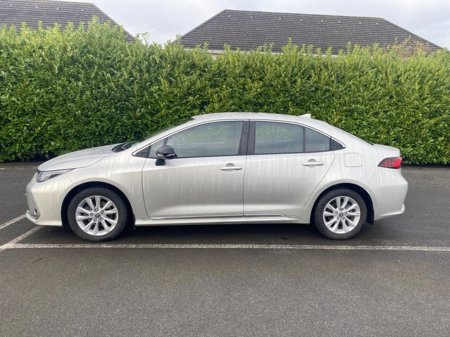 2025 Toyota Corolla - thumbnail 16