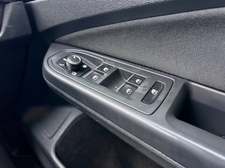 2021 Volkswagen Golf - thumbnail 18