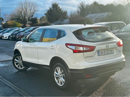 2015 Nissan Qashqai 1.5 DSL SV 4DR €8,950 thumbnail