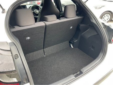 2020 Toyota Yaris - thumbnail 12