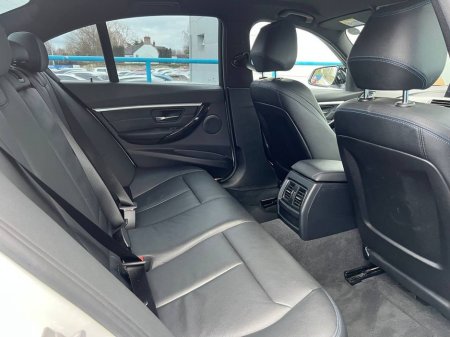 2018 BMW 3 Series 330e M-SPORT COMPETITION 2.0 HYBRID // LEATHER POWERED & HEATED M-SPORT SEATS // SERVICE HISTORY // BLIND SPOT MONITOR €22,900 thumbnail