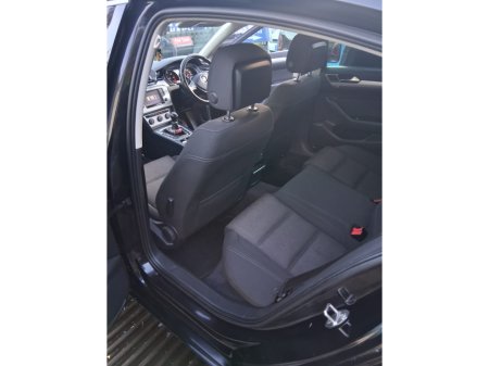 2015 Volkswagen Passat - thumbnail 12