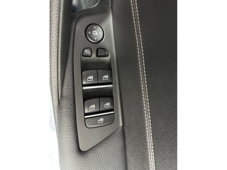 2020 BMW 5 Series - thumbnail 23