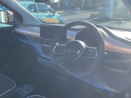 2025 Fiat 500e - thumbnail 15