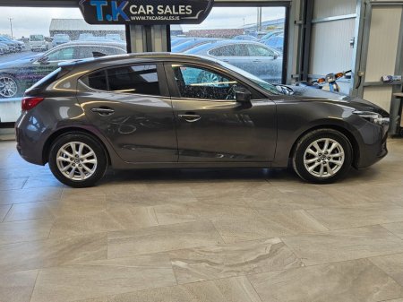 2019 Mazda Mazda3 - thumbnail 5