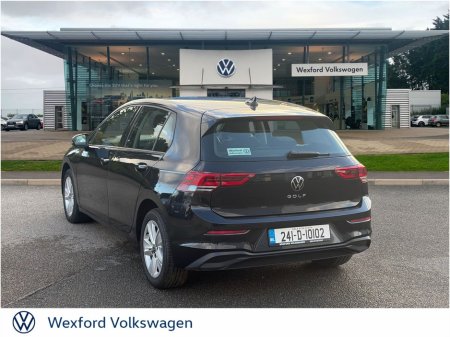 2024 Volkswagen Golf LIFE 2.0 TDI 115HP MANUAL €28,975