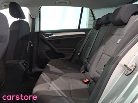 2017 Volkswagen Golf - thumbnail 10