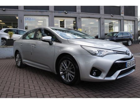 2015 Toyota Avensis - thumbnail 2