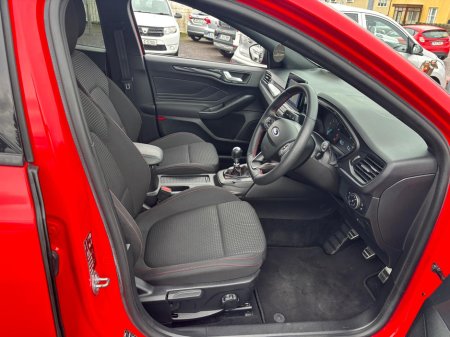 2020 Ford Focus ST-LINE 5DR 1.0T 125BHP  PETROL €17,999 thumbnail