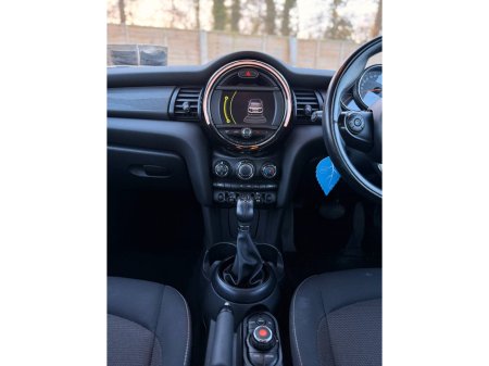 2015 MINI Hatch - thumbnail 32