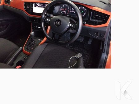 2020 Volkswagen Polo HIGH LINE - FACTORY ALLOYS - COLOUR CODED INTERIOR - REVERSE CAMERA €17,950 thumbnail