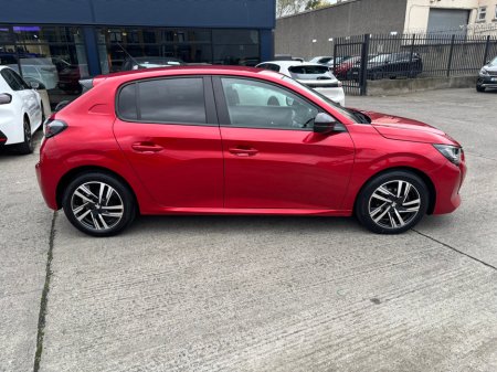 2023 Peugeot 208  €15,950