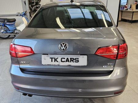 2016 Volkswagen Jetta 2.0 TDI 110HP Highline thumbnail