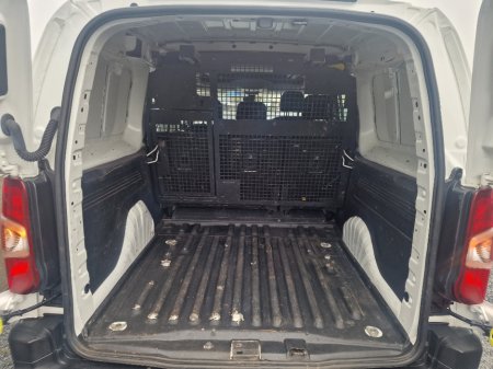 2020 Peugeot Partner - thumbnail 17