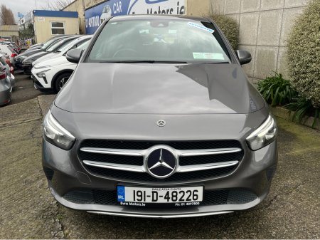2019 Mercedes-Benz B Class B180 SPORT AUTOMATIC 1.3 PETROL //LOW MILES//HALF LEATHER SEATS//SAT NAV//REVERSE CAMERA// €20,950 thumbnail