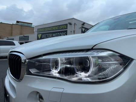 2017 BMW X5 - thumbnail 25